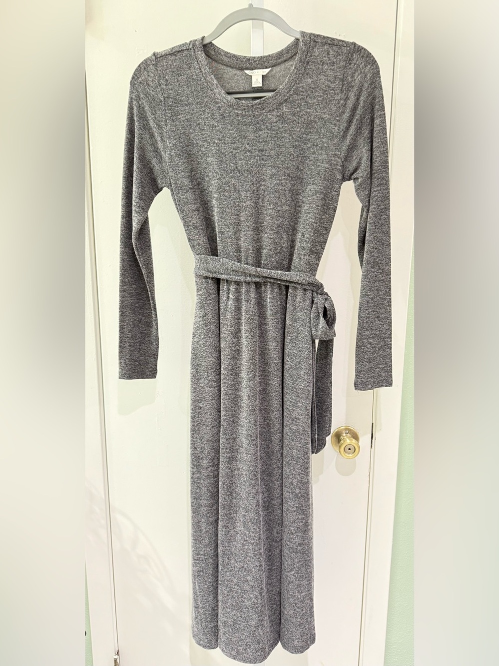NWOT Cato Heather Gray Long Sleeve Tie-Waist Midi Dress